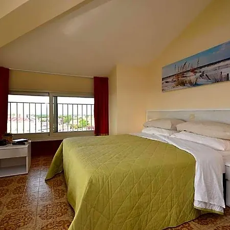 Hotel Peaceful Flat 200m From The Sea In 3*